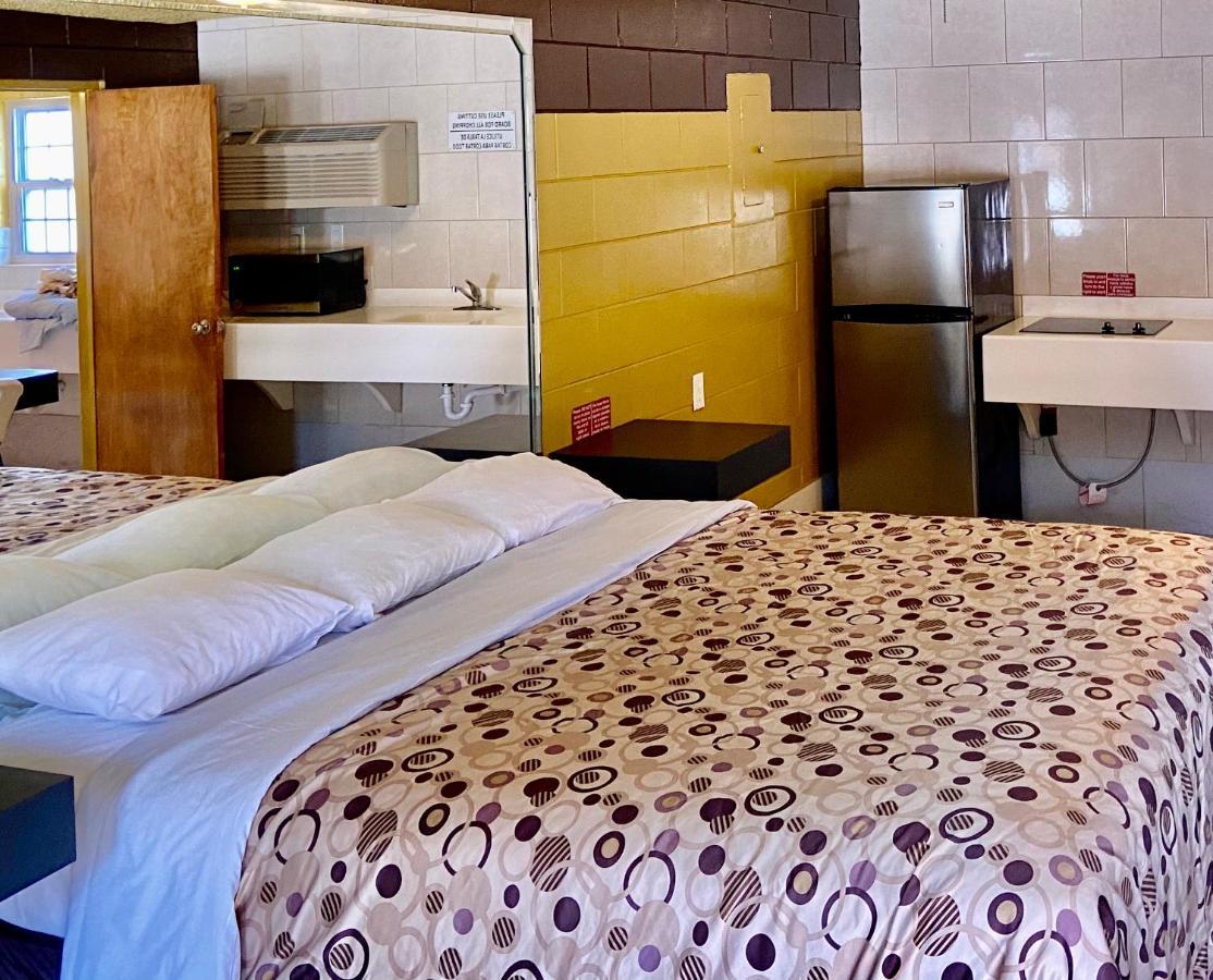 Savannah Inn&Suites Bagian luar foto