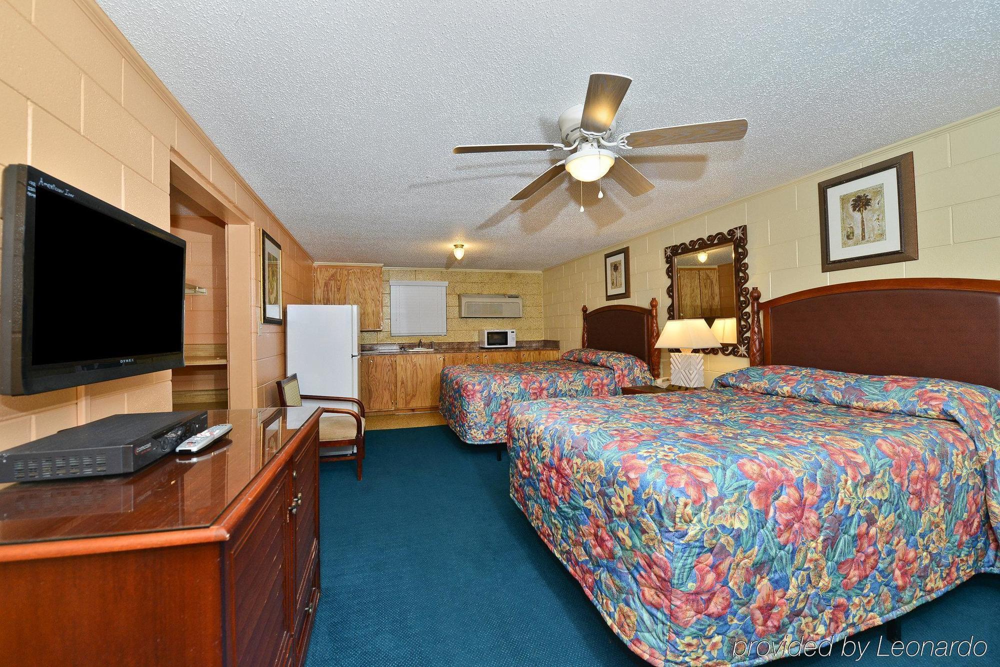Savannah Inn&Suites Bagian luar foto