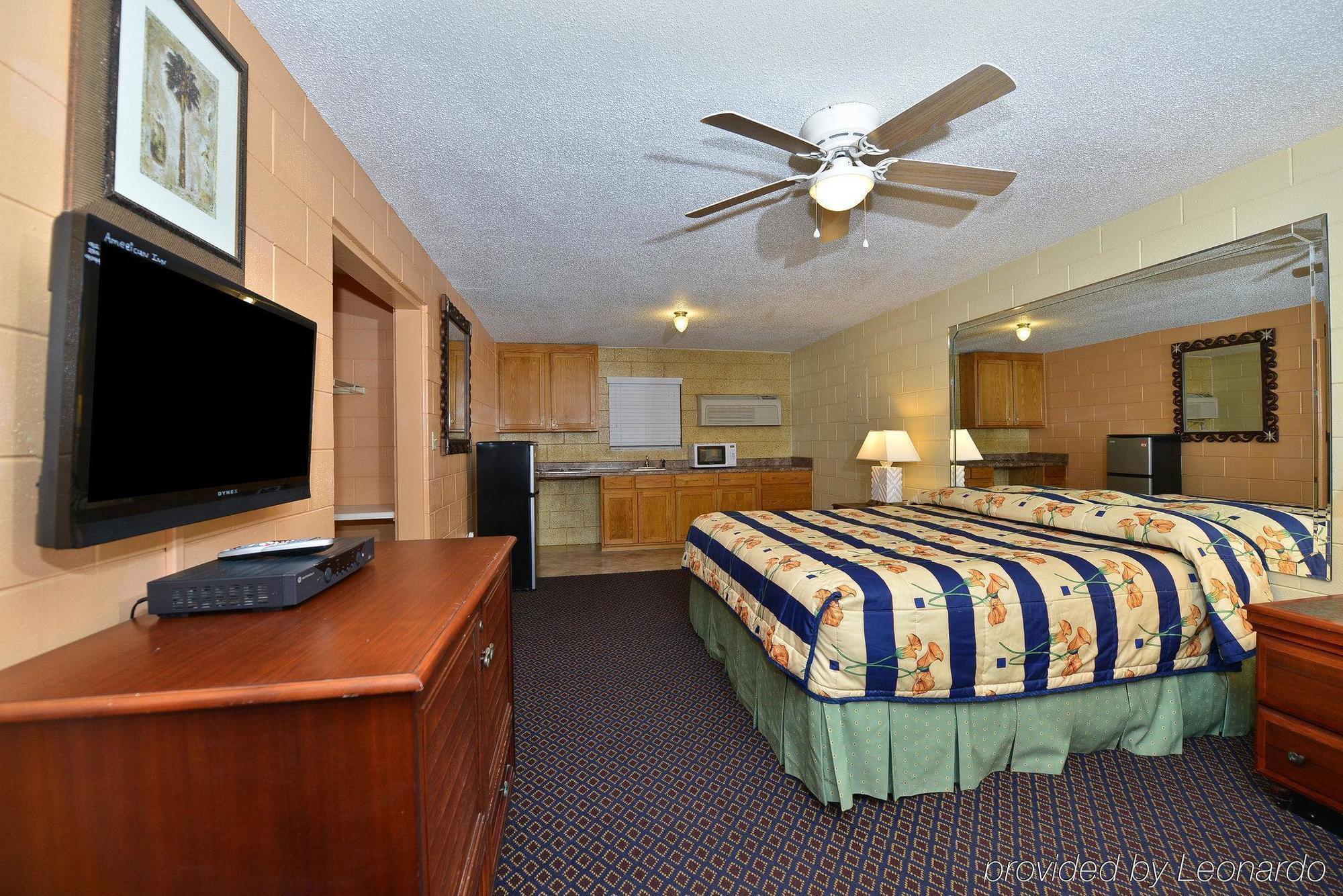 Savannah Inn&Suites Bagian luar foto