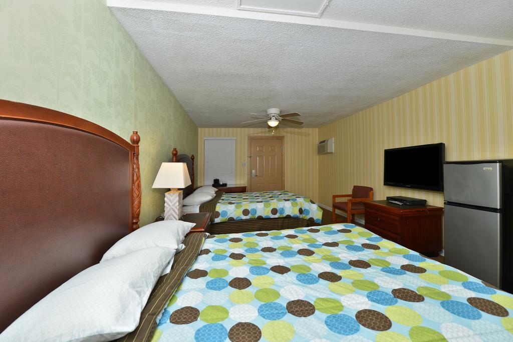 Savannah Inn&Suites Ruang foto